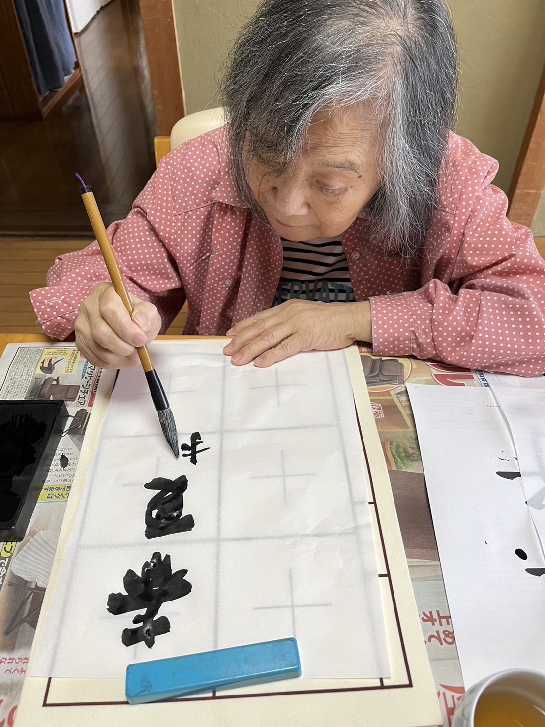 利用者の方の習字の様子